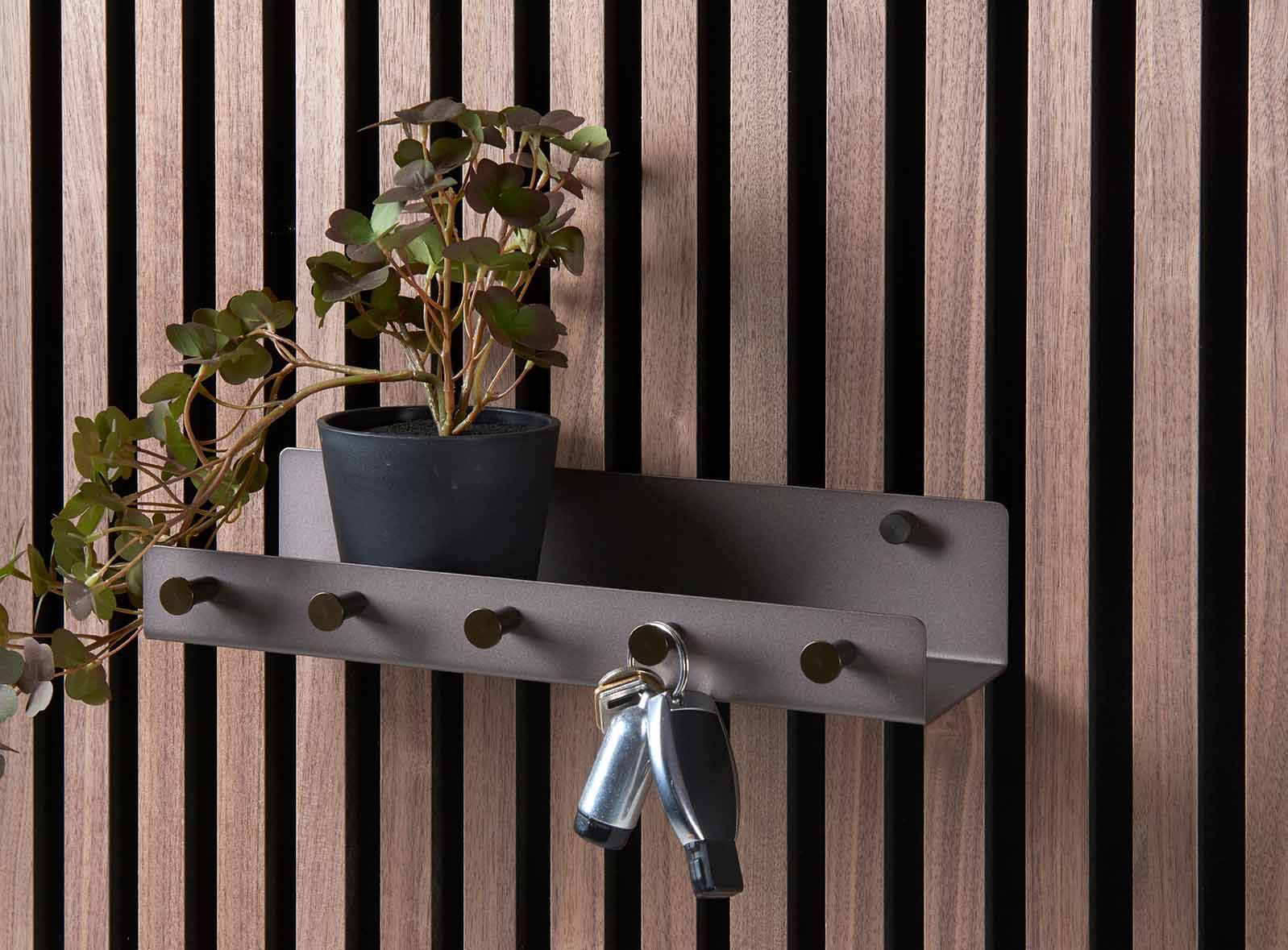 Multi-shelf-med-storage-brown-miljoe-billede-low-res Accessoires boite pour Acoustiques Panneaux
